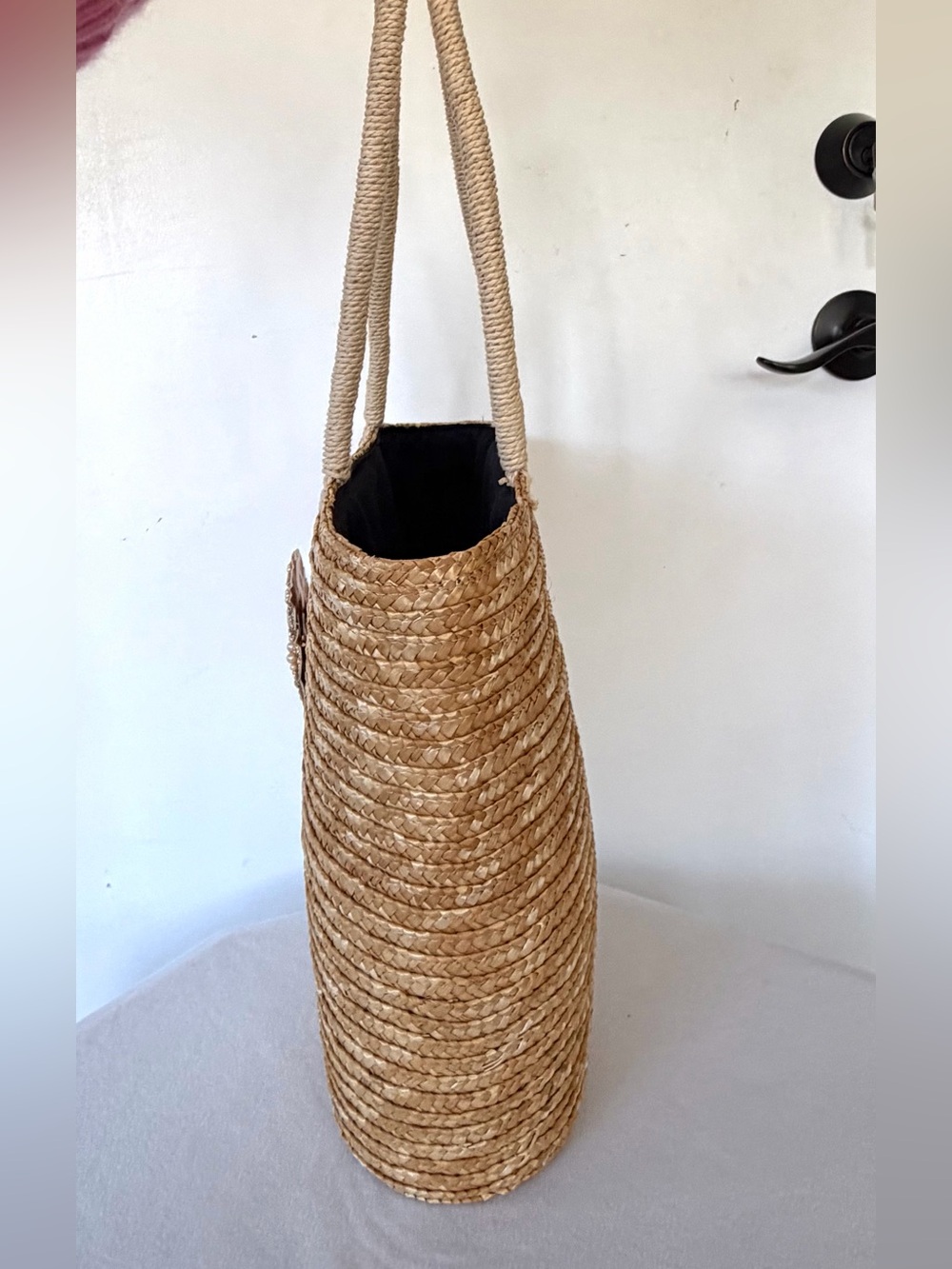 Milani Natural Straw Tote, Beaded Gold Lion Accent, Like New, 13x16 - Picture 6 of 12